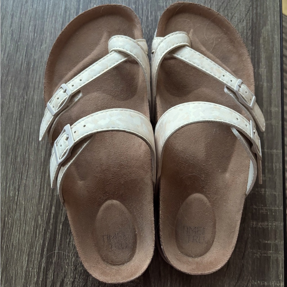 Gently used, like new condition, Time and Tru sandals, Sz 6.
